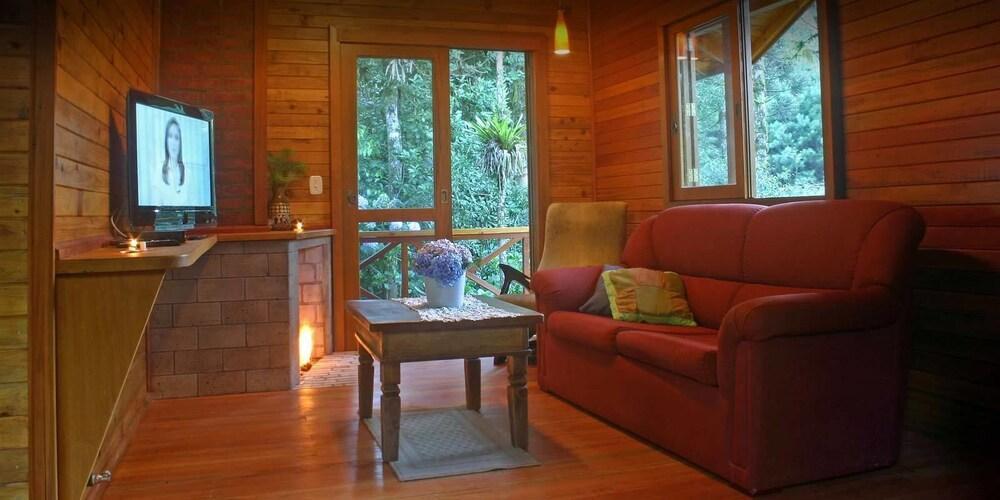 Hotel Chalets Do Vale 3*